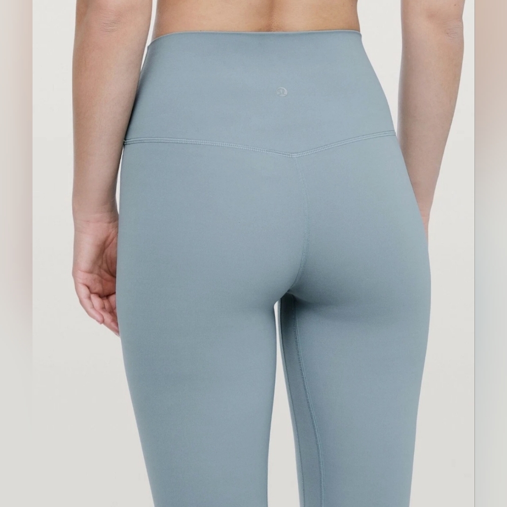 🦄Lululemon Align Pant Size 6 BUCA Blue Cast 24" RARE - Picture 3 of 10